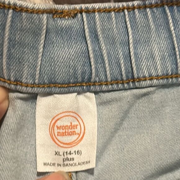 Wondernation bundle size 14-16 top and denim shorts preloved 💕 - Picture 3 of 9